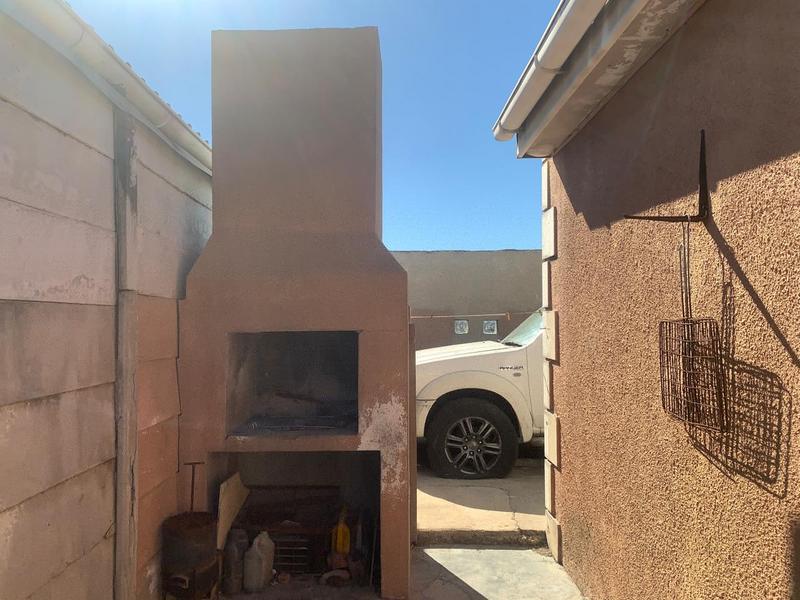 3 Bedroom Property for Sale in Woodlands Western Cape